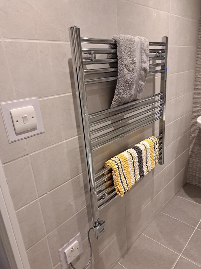 1 Chatsworth Riverscape Apartments - Riverview Apartment In Great Location With Free Parking Overlooking The Gannel Just A Short Walk From Newquays Incredible Beaches And Local Amenities 뉴키 외부 사진